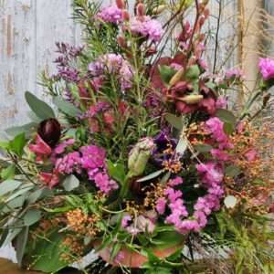 Seminar wiesenhafter Frühlingsstrauß