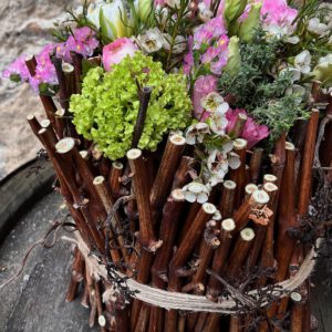 Seminar Weinrebenbündel mit Blumenfüllung